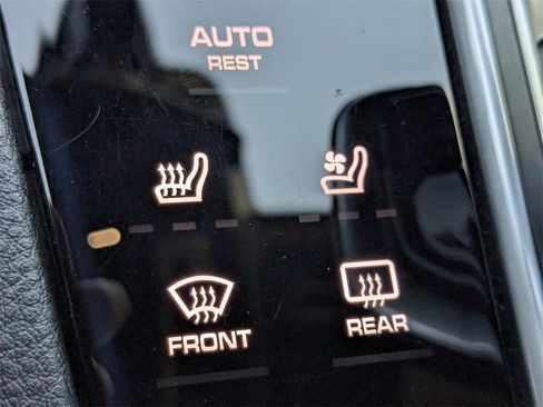 Used 2019 Porsche Cayenne image 26