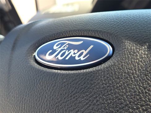 Certified 2024 Ford Edge Titanium image 23