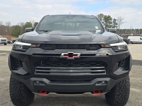 Used 2024 Chevrolet Colorado ZR2 w/ Safety Package image 8