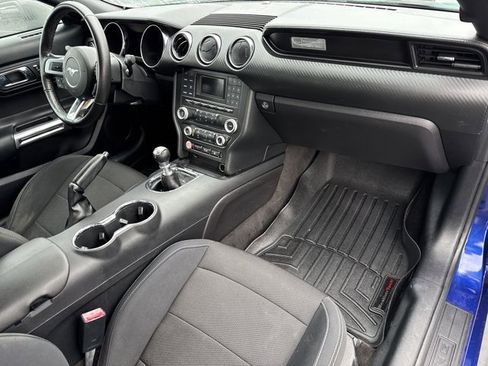 Used 2016 Ford Mustang V6 image 17