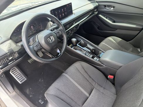 Used 2025 Honda Accord Sport image 18