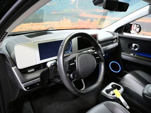 Used 2024 Hyundai Ioniq 5 Limited image 19