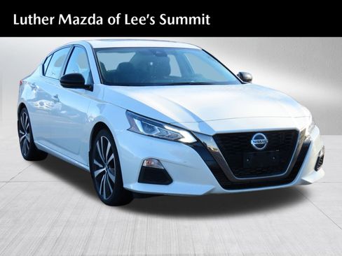 Used 2020 Nissan Altima 2.0 SR image 1