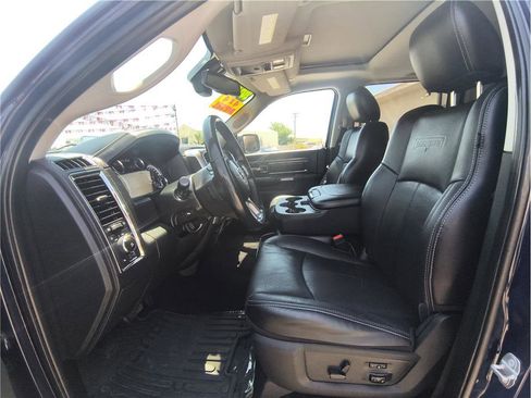 Used 2017 RAM 1500 Laramie w/ Convenience Group AWD/4WD image 9