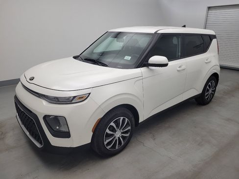 Used 2020 Kia Soul LX FWD image 2