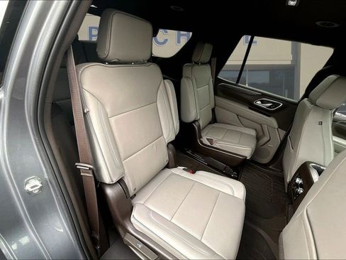 Used 2022 GMC Yukon SLT w/ SLT Luxury Package AWD/4WD image 27