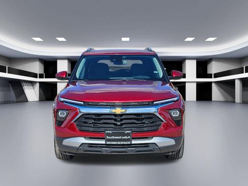 Used 2025 Chevrolet TrailBlazer LT FWD image 9