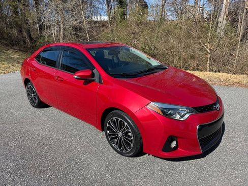 Used 2016 Toyota Corolla S Premium image 4