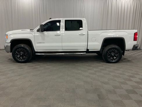 Used 2018 GMC Sierra 2500 SLE w/ SLE Preferred Package image 8