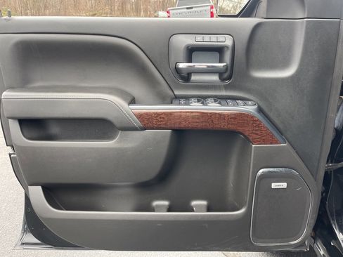 Used 2018 GMC Sierra 1500 SLT image 9