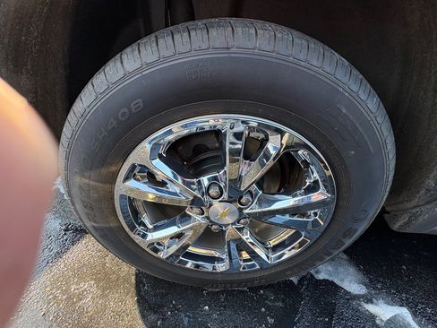 Used 2017 Chevrolet Equinox LT w/ Convenience Package image 18