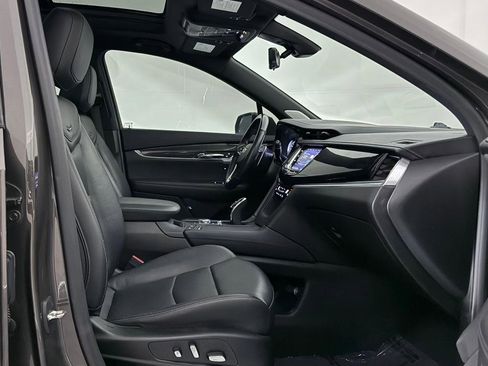 Used 2020 Cadillac XT6 Sport image 26
