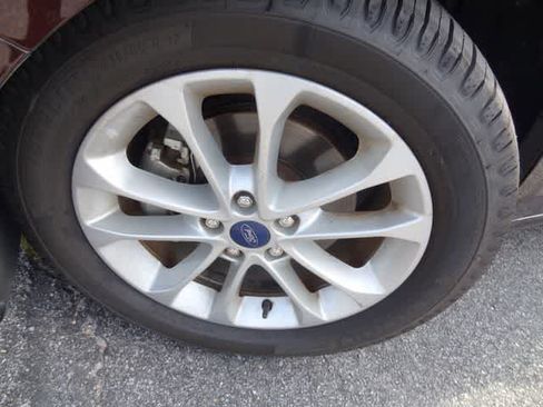 Used 2019 Ford Fusion SE FWD image 20