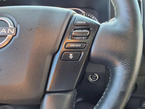 Used 2023 Nissan Frontier SV w/ SV Convenience Package RWD image 18
