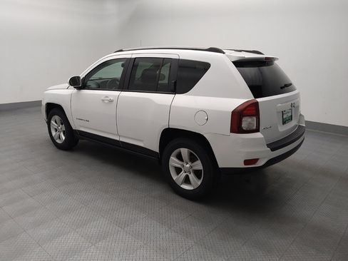 Used 2017 Jeep Compass Latitude AWD/4WD image 5
