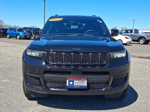 Certified 2024 Jeep Grand Cherokee L Laredo image 4