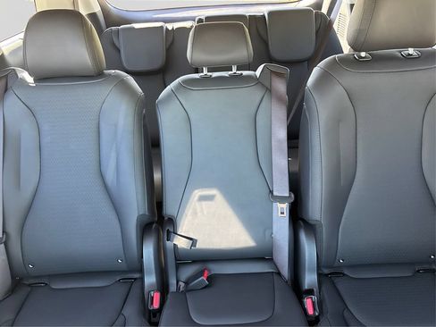 New 2025 Kia Carnival SX Prestige FWD image 11