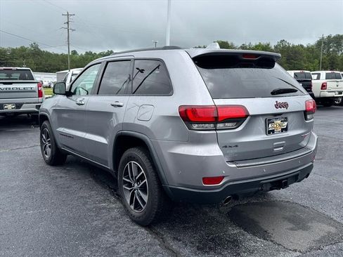 Used 2018 Jeep Grand Cherokee Trailhawk AWD/4WD image 5