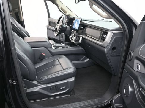 Used 2024 Ford Expedition Max XLT AWD/4WD image 22