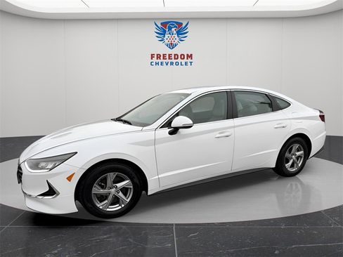 Used 2023 Hyundai Sonata SE image 2