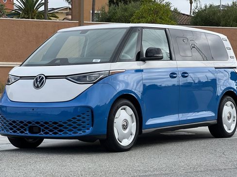 New 2025 Volkswagen ID. Buzz 1st Edition image 8