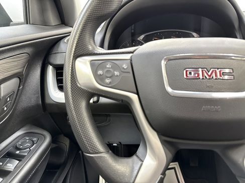 Used 2024 GMC Terrain SLE image 17