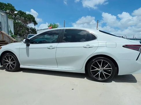 Used 2023 Toyota Camry SE w/ Protection Package (Q2) (TMS) FWD image 1
