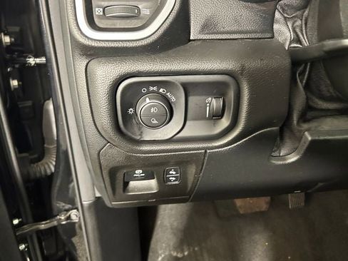 Used 2021 RAM 1500 Big Horn AWD/4WD image 19