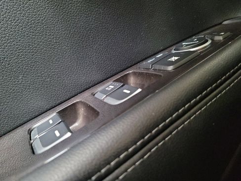Used 2018 Kia Sorento FWD image 27