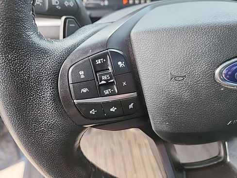 Used 2020 Ford Explorer XLT w/ Equipment Group 202A AWD/4WD image 10