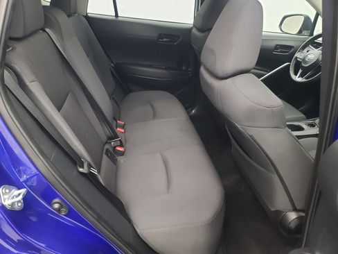 Used 2025 Toyota Corolla Cross LE image 16