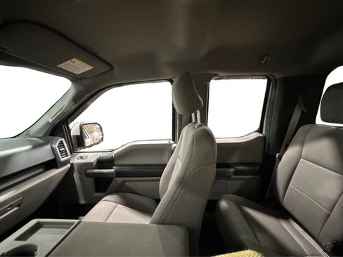 Used 2016 Ford F150 XLT w/ XTR Package image 38