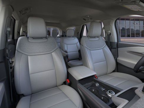 New 2026 Ford Explorer Active w/ Active Comfort Package RWD image 29
