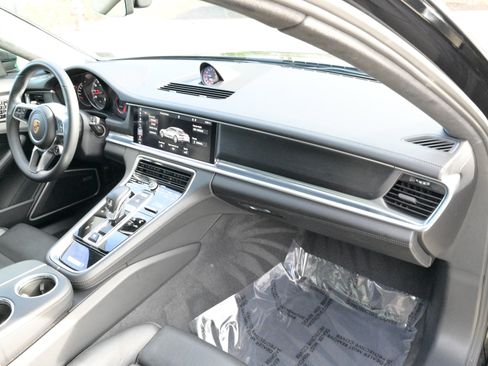 Used 2019 Porsche Panamera GTS image 56