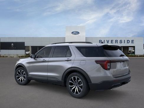 New 2026 Ford Explorer ST-Line image 4