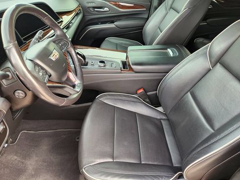Certified 2021 Cadillac Escalade Premium Luxury RWD image 13