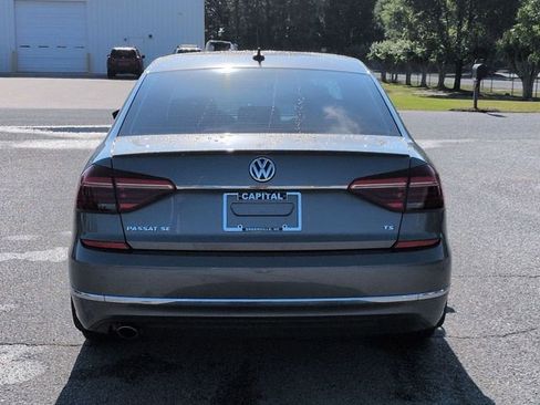Used 2018 Volkswagen Passat 2.0T SE w/ SE Lighting Package FWD image 4