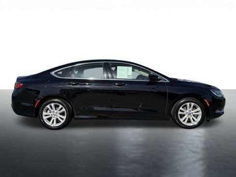 Used 2015 Chrysler 200 Limited FWD image 9