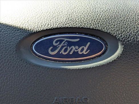 Used 2018 Ford Explorer XLT w/ Equipment Group 202A image 13