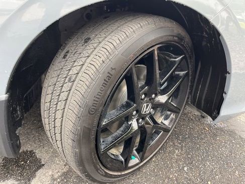 Used 2025 Honda Civic Sport image 25