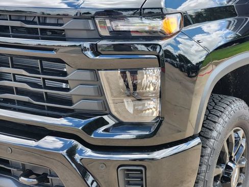New 2026 Chevrolet Silverado 2500 Custom w/ Custom Value Package AWD/4WD image 17