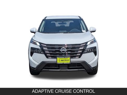 New 2026 Nissan Rogue SV FWD image 4