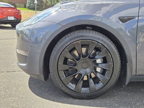 Used 2021 Tesla Model Y Long Range AWD/4WD image 6