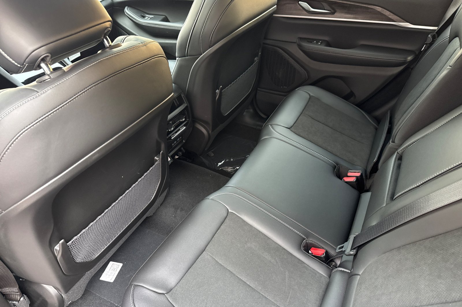 New 2026 Jeep Grand Cherokee Altitude AWD/4WD image 15