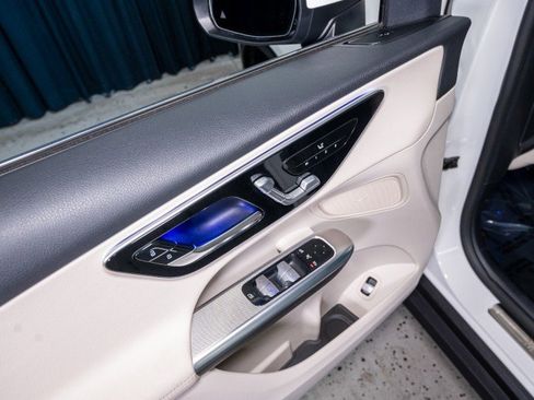 Certified 2026 Mercedes-Benz GLC 300 4MATIC image 10