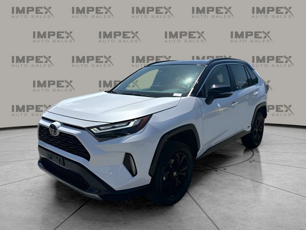 Used 2025 Toyota RAV4 XSE w/ Weather Package AWD/4WD image 1