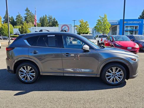 Used 2024 MAZDA CX-5 Signature AWD/4WD image 4
