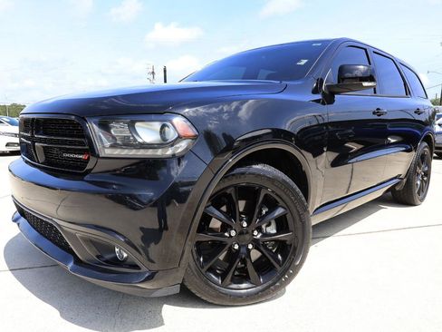 Used 2017 Dodge Durango R/T w/ Blacktop Package RWD image 2
