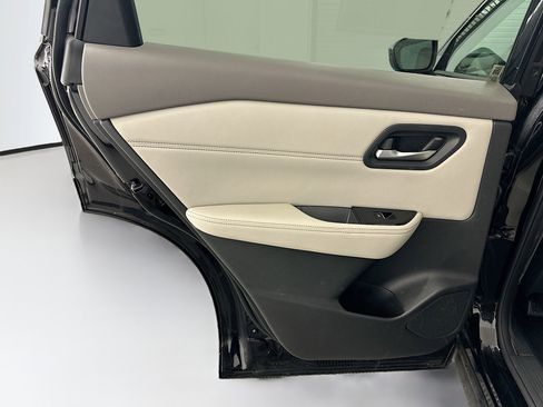 Used 2023 Nissan Rogue SL AWD/4WD image 27