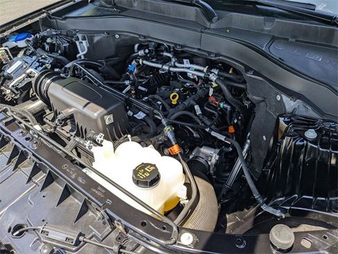 Used 2024 Ford Explorer XLT w/ Equipment Group 202A image 41